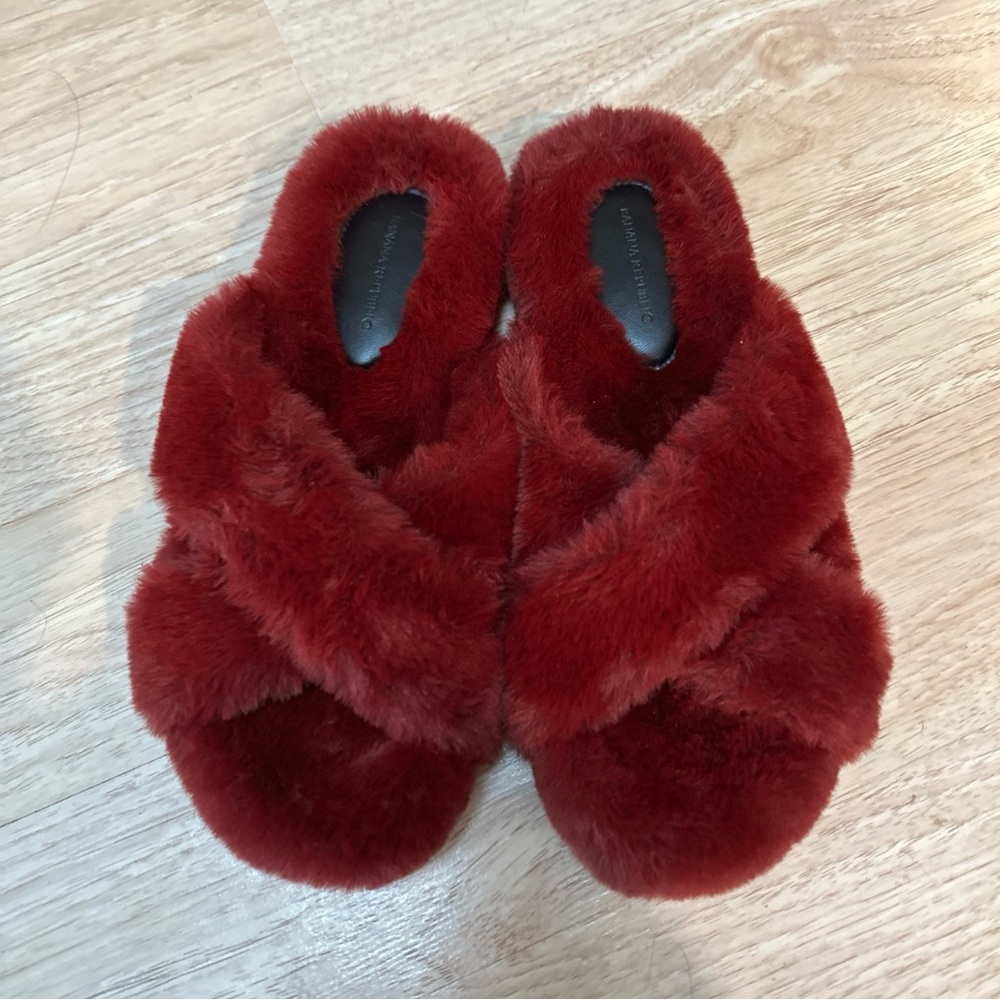 Banana Republic Ruby Red Faux Fur Slippers 8.5